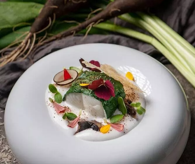 Отель Latitude 21