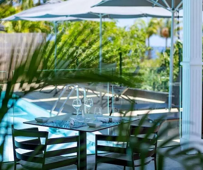 Отель Latitude 21