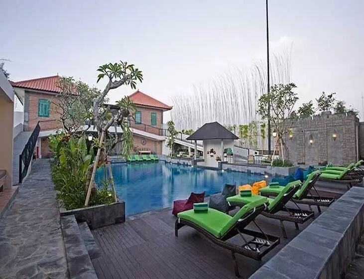 בית מלון כפרי Maison At C Boutique & Spa Seminyak