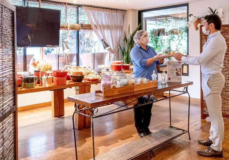 ホテル Mercure Sao Paulo Moema Times Square