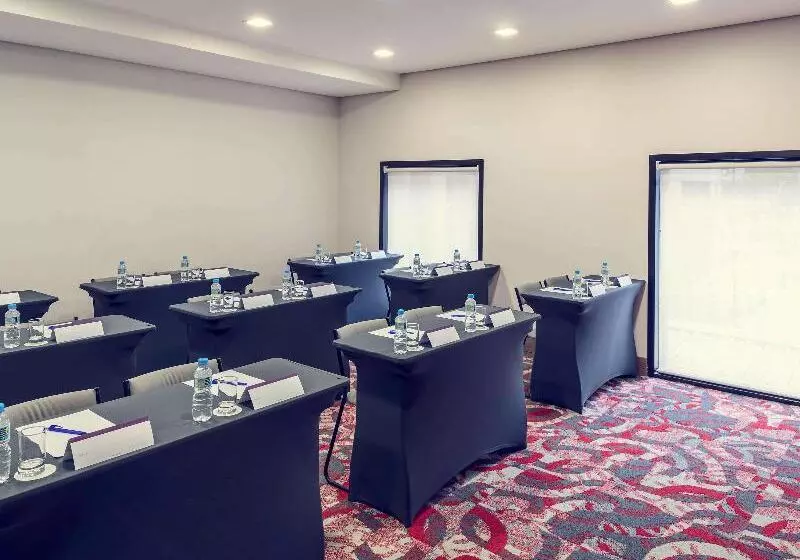 ホテル Mercure Sao Paulo Moema Times Square