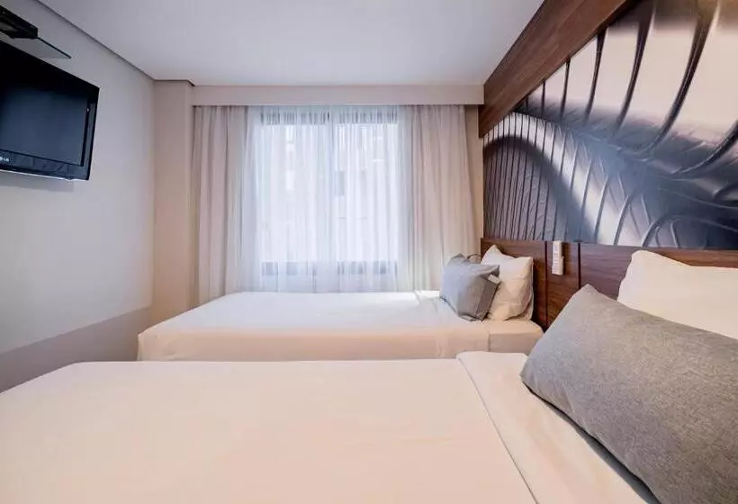 ホテル Mercure Sao Paulo Moema Times Square