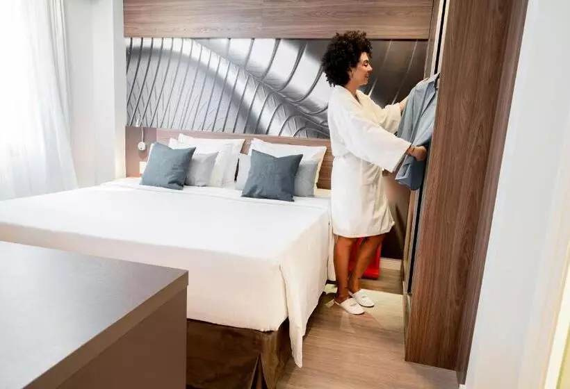 ホテル Mercure Sao Paulo Moema Times Square