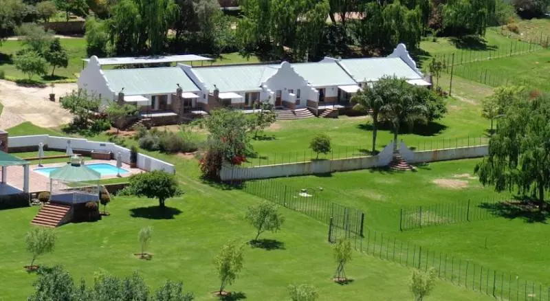 ホテル Old Mill Lodge, Seasonal Working Ostrich Farm & Restaurant, Oudtshoorn