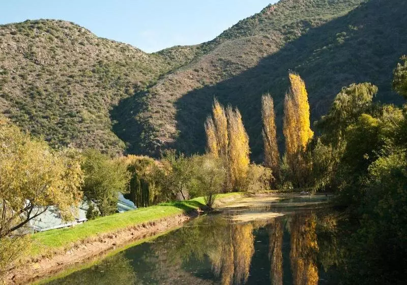 ホテル Old Mill Lodge, Seasonal Working Ostrich Farm & Restaurant, Oudtshoorn