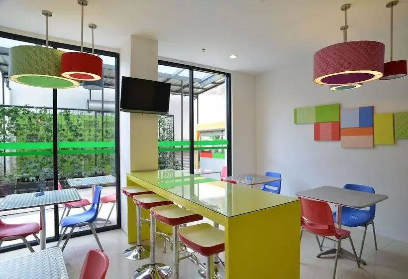 Pop! Hotel Tebet Jakarta