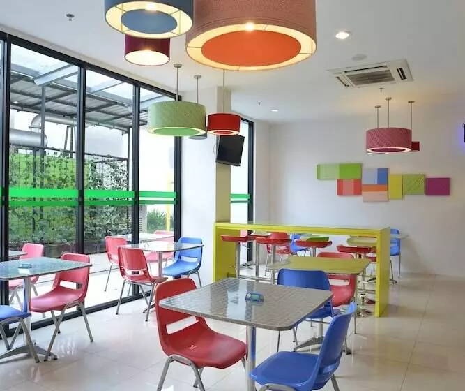Pop! Hotel Tebet Jakarta
