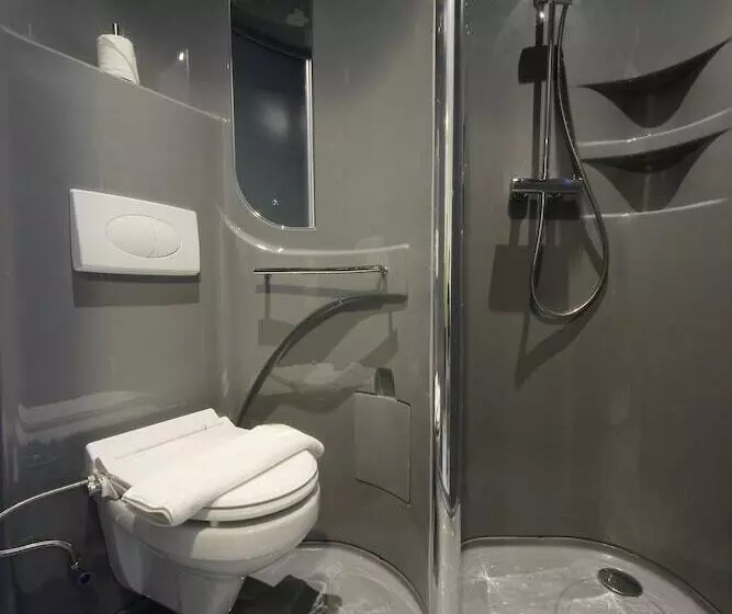 Pop! Hotel Tebet Jakarta