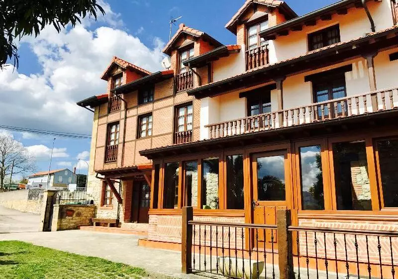 هتل Posada La Cabana De Salmon