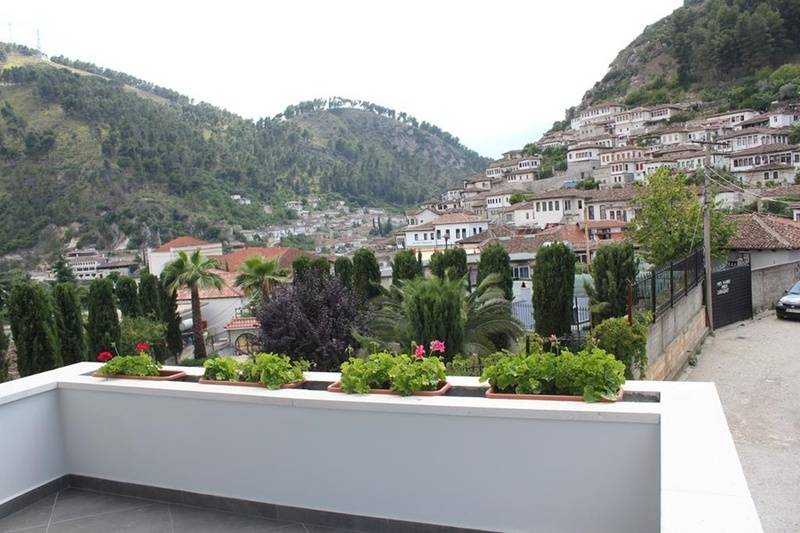 ホテル Rezidenca Desaret