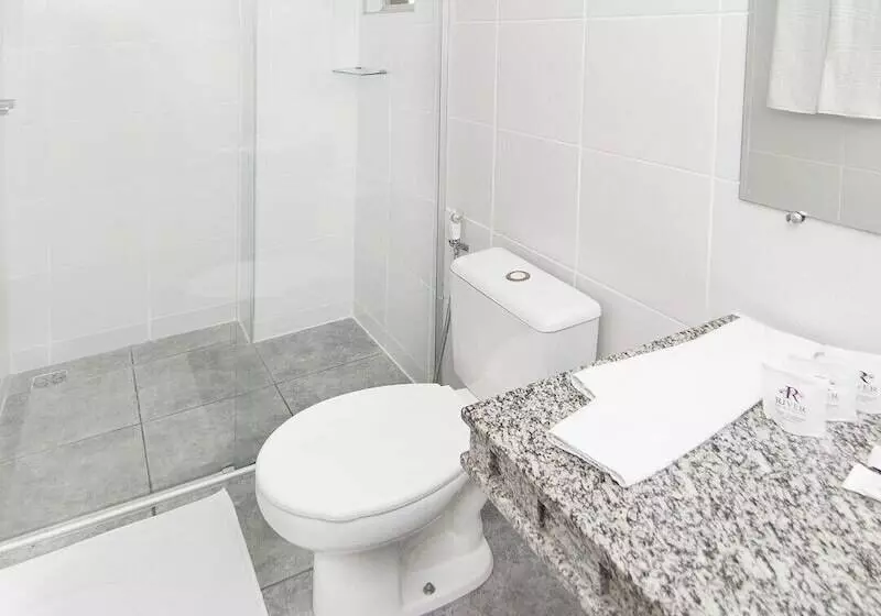 בית מלון כפרי River Palace