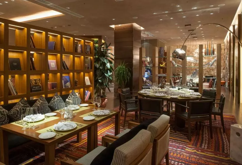 ホテル Rixos Khadisha Shymkent