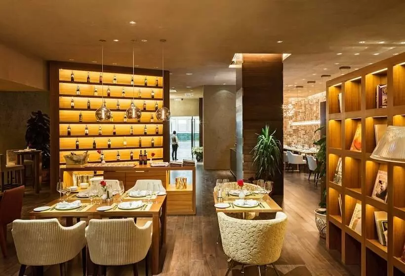 ホテル Rixos Khadisha Shymkent