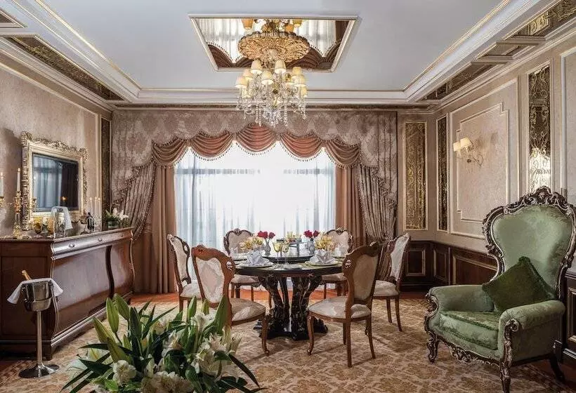 ホテル Rixos Khadisha Shymkent