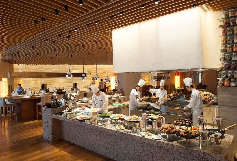 ホテル Rixos Khadisha Shymkent