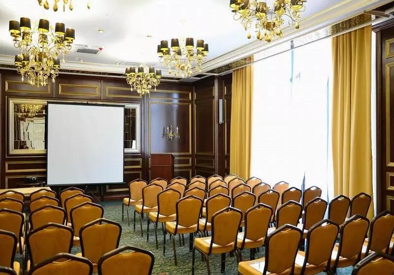 ホテル Rixos Khadisha Shymkent