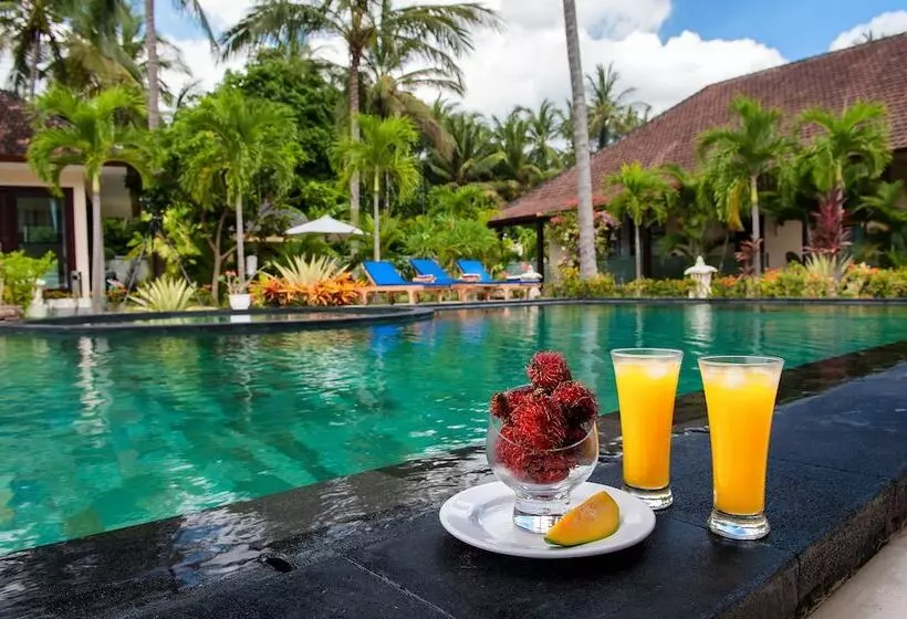 ホテル Rossa Garden