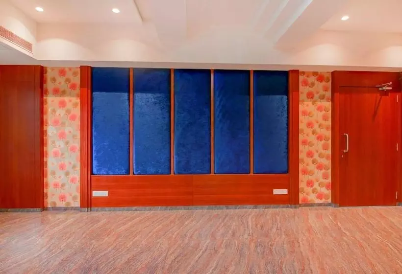 ホテル Srikrishna Paradise Thane Airoli