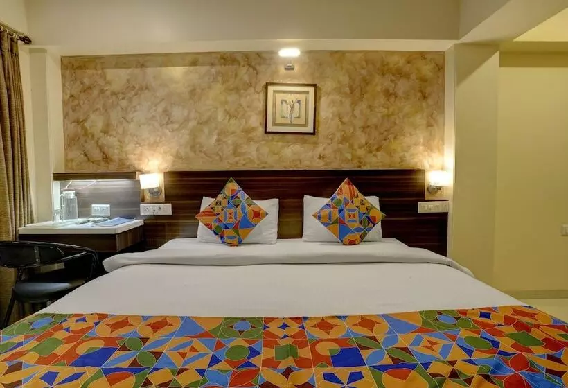 ホテル Srikrishna Paradise Thane Airoli