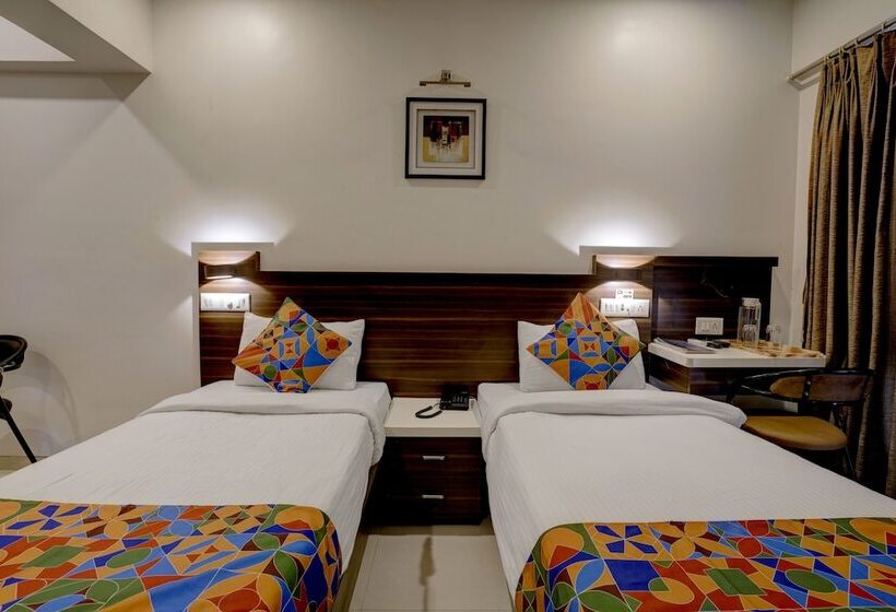 בית מלון כפרי Srikrishna Paradise Thane Airoli