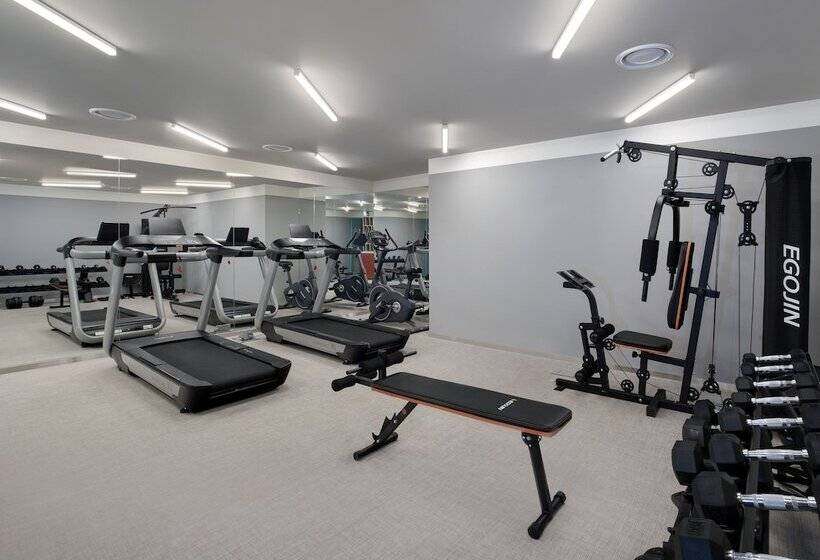 בית מלון כפרי Travelodge Myeongdong City Hall