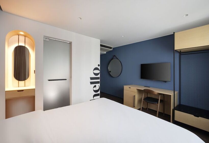 בית מלון כפרי Travelodge Myeongdong City Hall