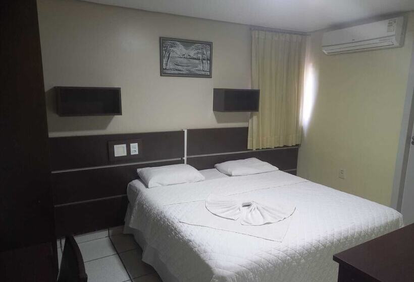 בית מלון כפרי Tropical