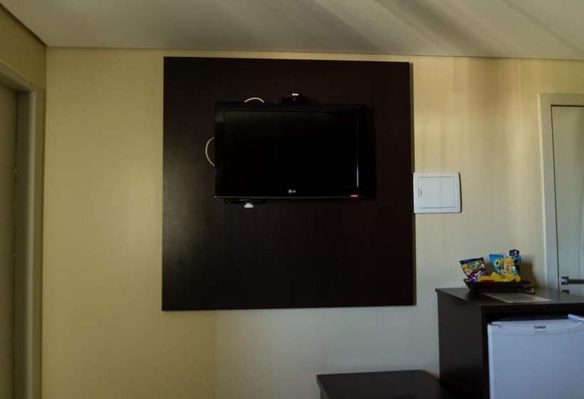 בית מלון כפרי Tropical