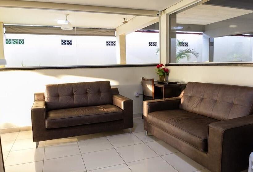 בית מלון כפרי Tropical