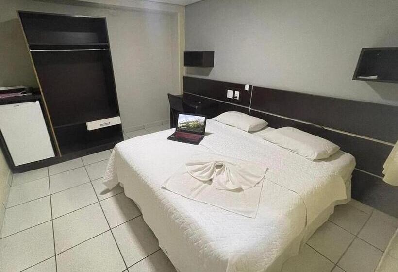 בית מלון כפרי Tropical