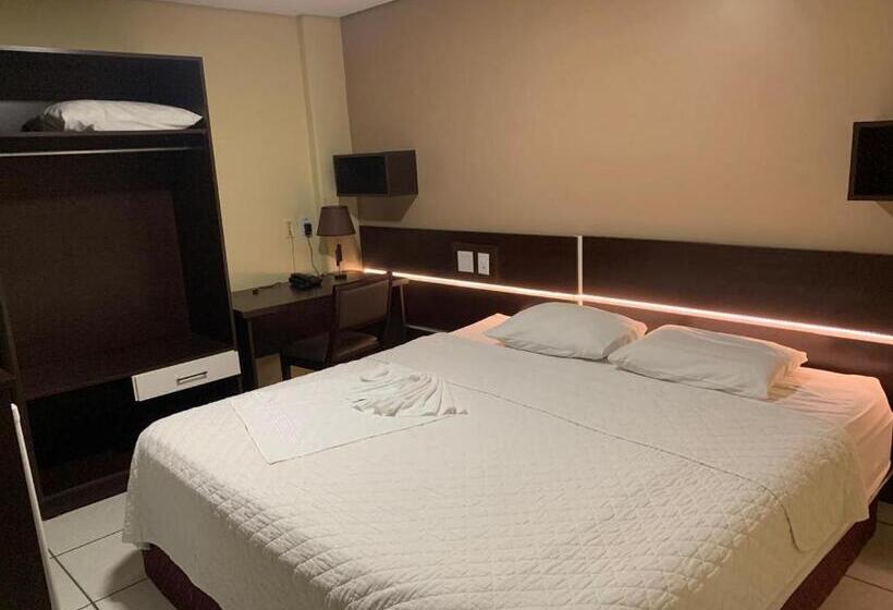 בית מלון כפרי Tropical