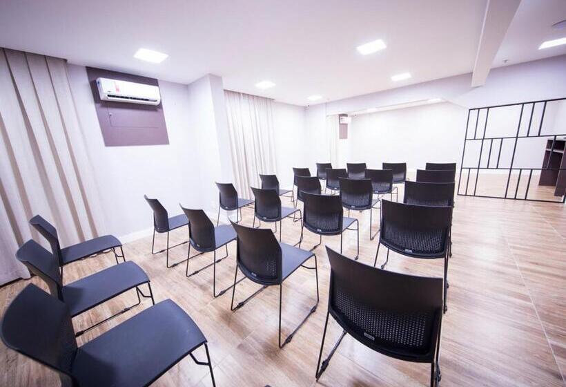 酒店 Vila Business