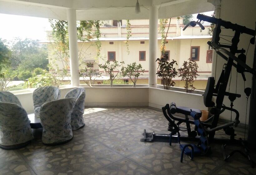 פנסיון Girisadan Homestay