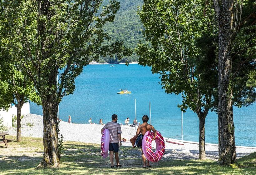 Курорт L Ecrin Du Lac