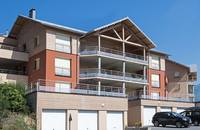 Курорт L Ecrin Du Lac