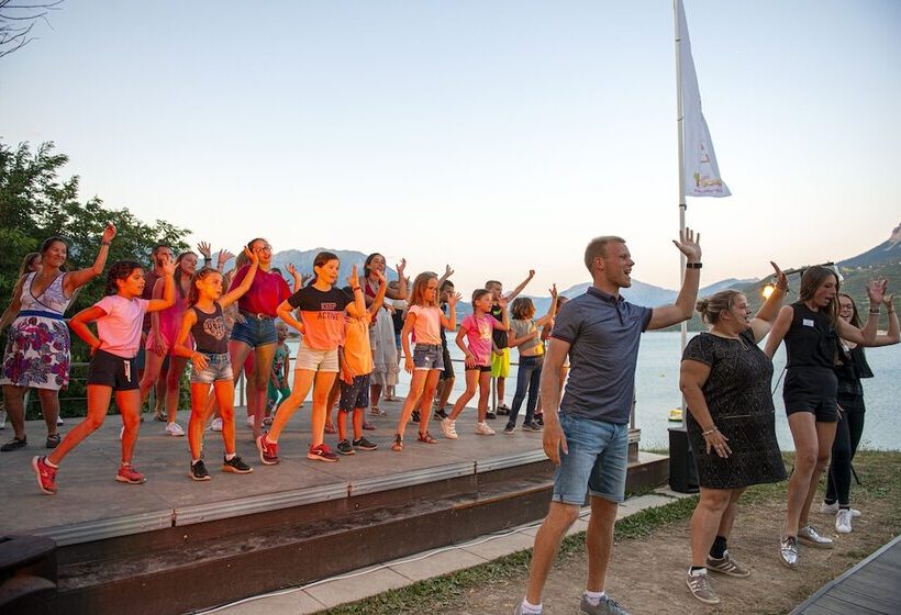 Курорт L Ecrin Du Lac