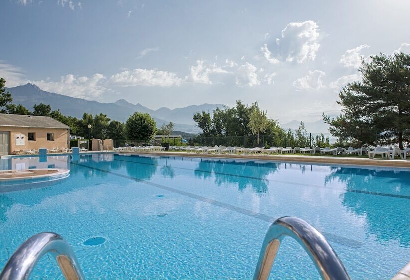 Курорт L Ecrin Du Lac