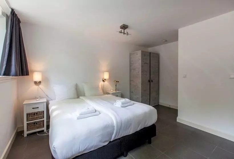 Sarphati Apartments Suites