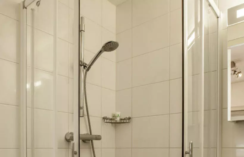 Sarphati Apartments Suites