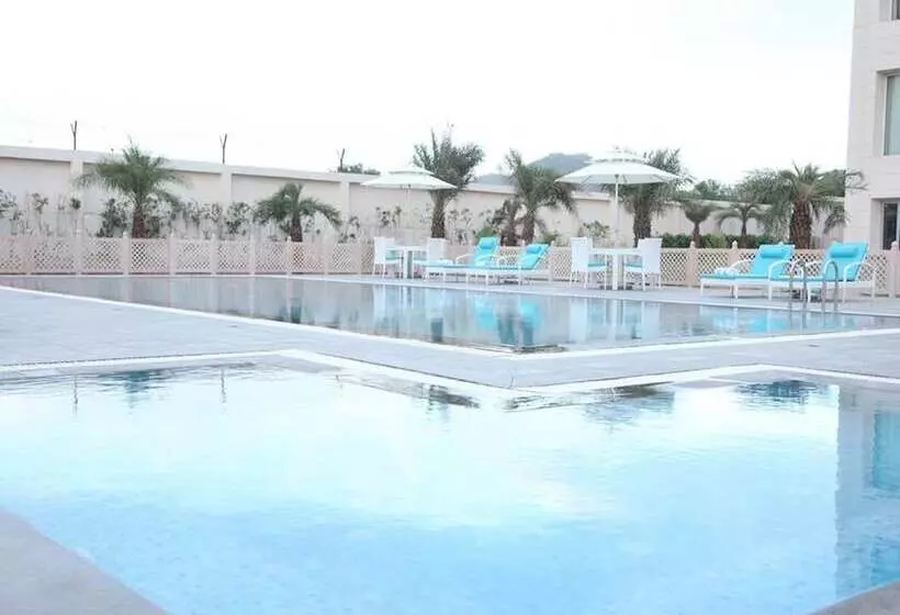 The Lal Vilas Hotel & Resort