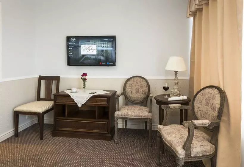 Aglaya Hotel & Courtyard