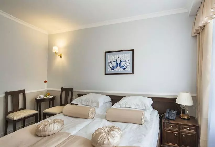 Aglaya Hotel & Courtyard