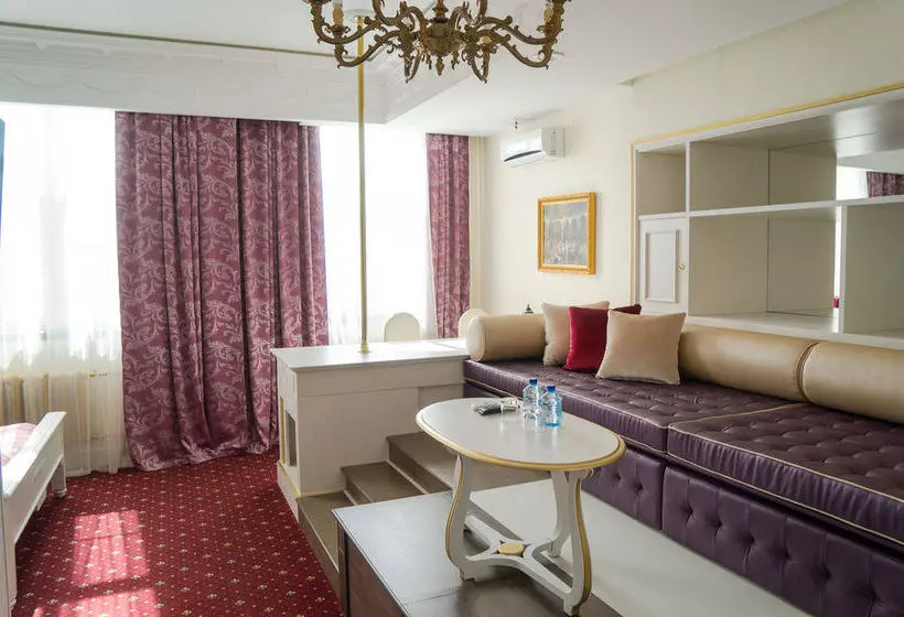 Aglaya Hotel & Courtyard