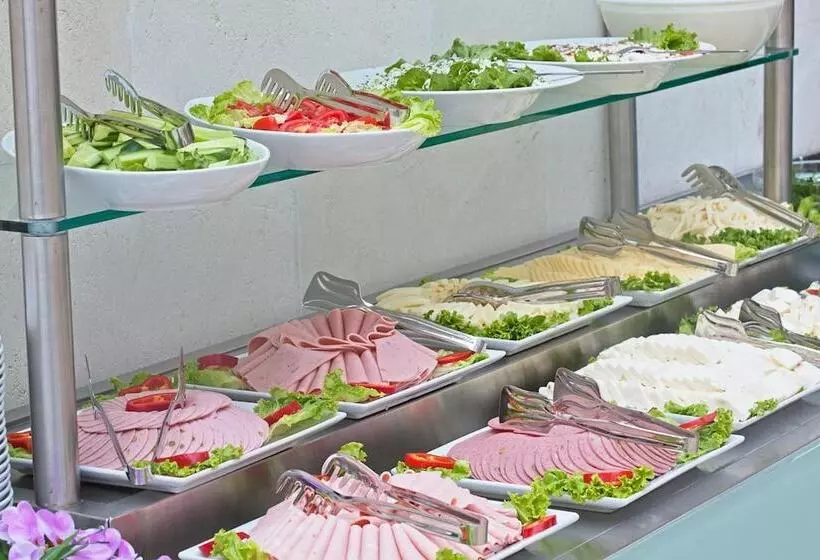 ホテル Azade Premier