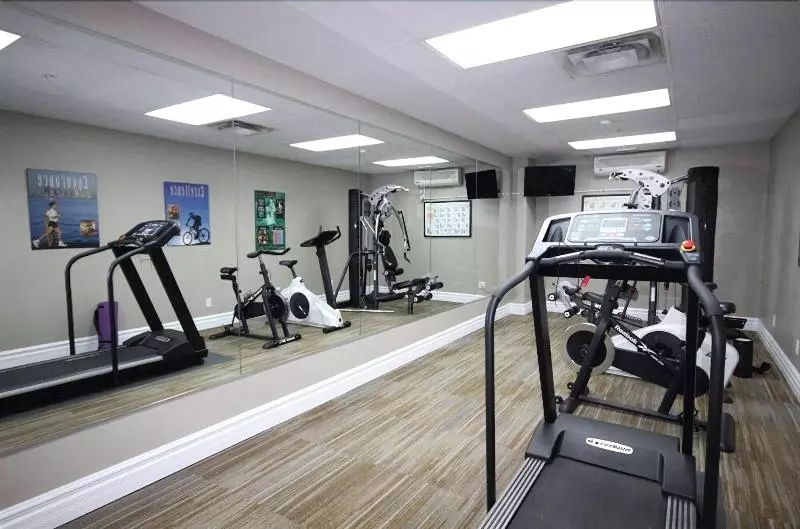 هتل Canterra Suites