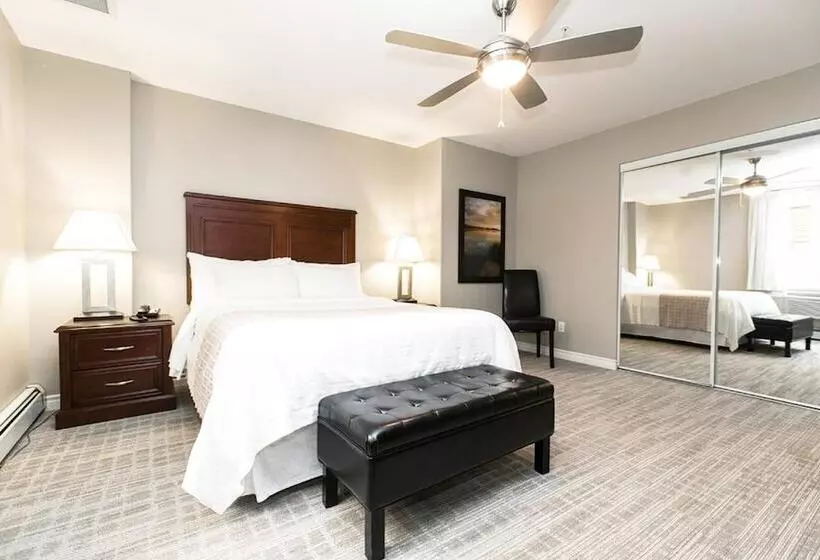 هتل Canterra Suites