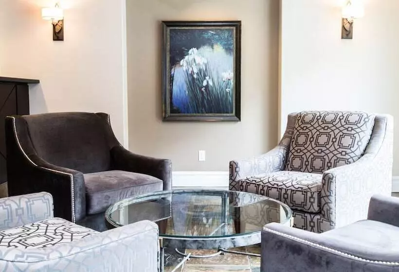 هتل Canterra Suites