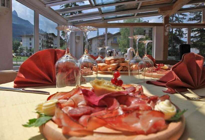 فندق Chalet Alaska