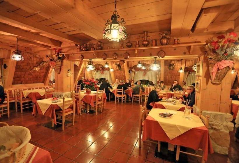 فندق Chalet Alaska