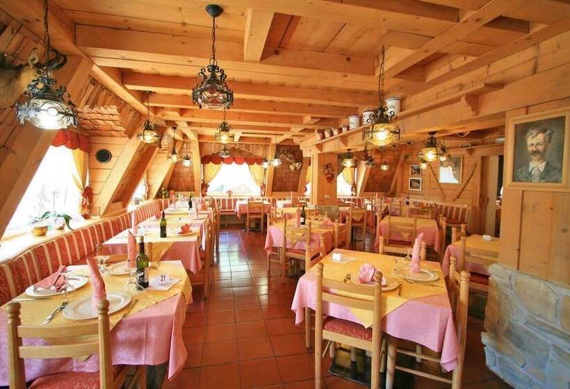 فندق Chalet Alaska